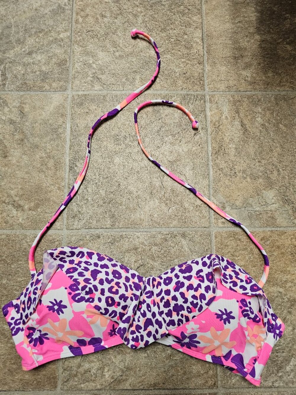 2 piece set - Bandeau Bikini Top & Pink Bottom, tropical floral print